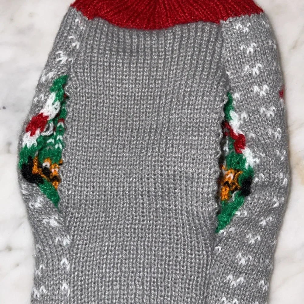 Small pet or dog sweater10”x 5”